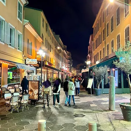 Stunning In The Gold Square Of Nice! *