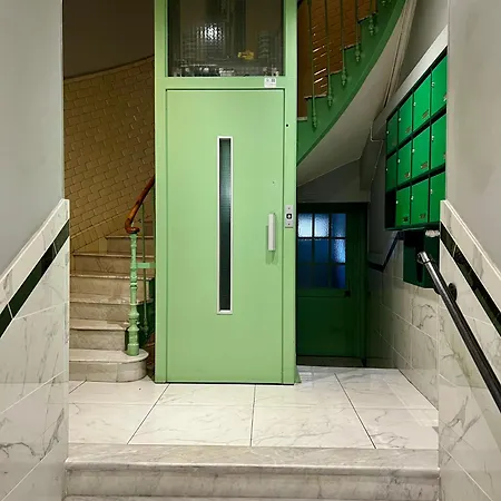 Daire Stunning In The Gold Square Of Nice!