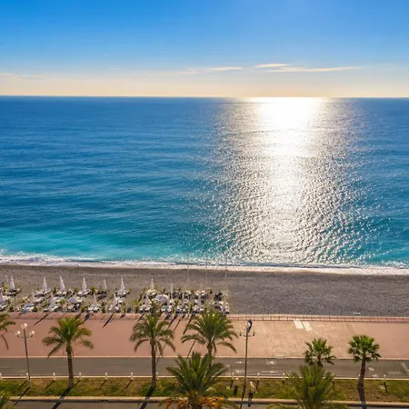 Stunning In The Gold Square Of Nice! דירה *